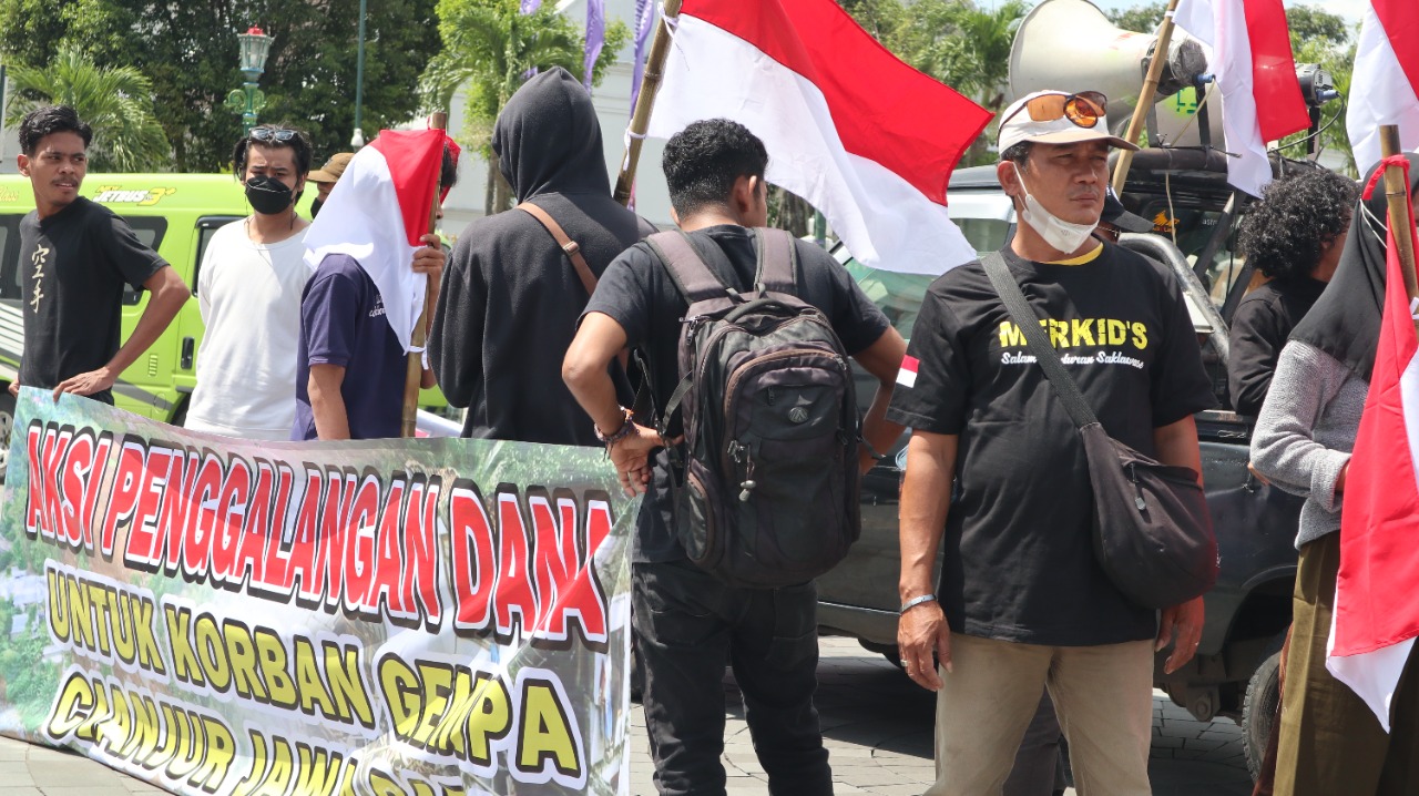 Aksi Penggalangan Dana Korban Gempa Cianjur Jawa Barat